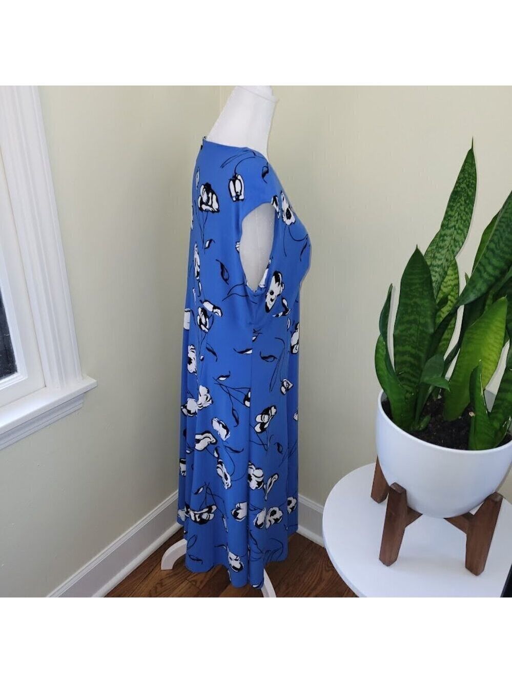 Evan Picone Black Label Dress Floral Knee Length V-Neck Sleeveless Blue Size 14 - Picture 6 of 14